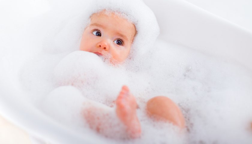 spalarea-partiala-privata-de-copil